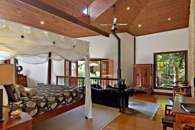 Deluxe Villa