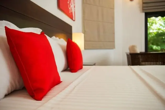 Luxury Üç Kişilik Oda, 1 En Büyük (King) Boy Yatak, Bahçe Manzaralı, Bahçeli