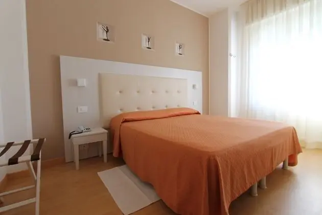 Comfort Tek Büyük veya İki Ayrı Yataklı Oda