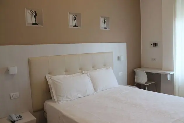 Comfort Tek Büyük veya İki Ayrı Yataklı Oda