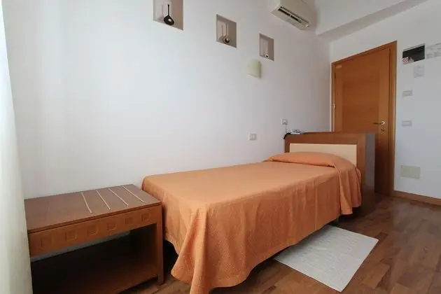 Tek Kişilik Oda, Deniz Manzaralı