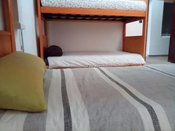 Ortak Ranzalı Oda, Ortak Banyo (1 bed in 6-Bed Dormitory Room)