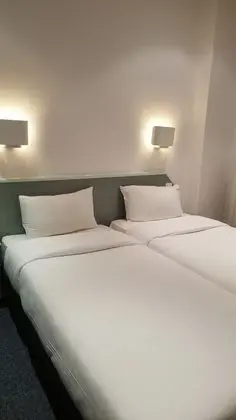 Tek Büyük Yataklı Oda, Sigara İçilmez