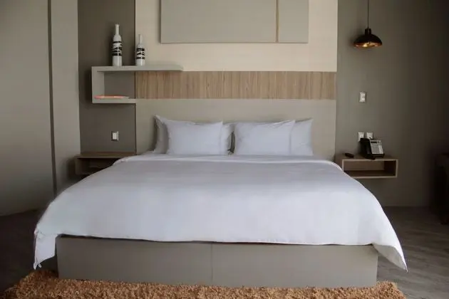 Standard Room 1 King Bed or 2 Double Beds (subject to availability)
