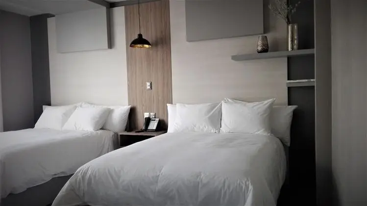 Standard Room 1 King Bed or 2 Double Beds (subject to availability)