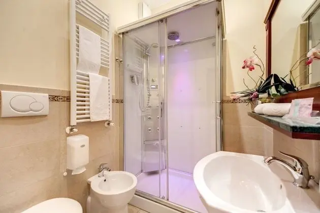 Standard Tek Büyük veya İki Ayrı Yataklı Oda