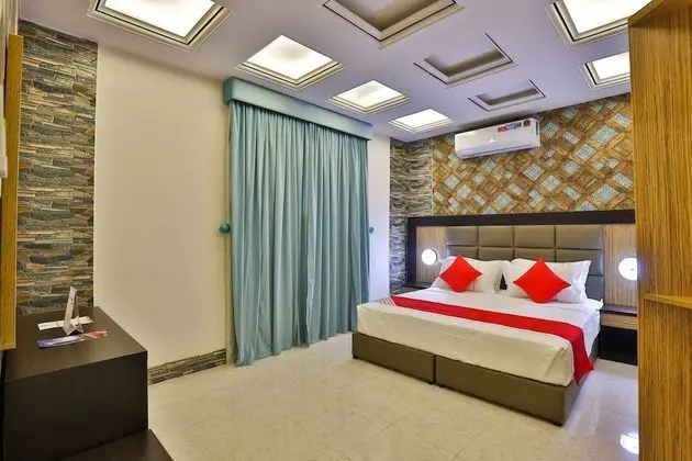One Bedroom Deluxe Apartment