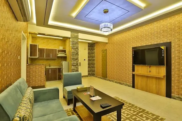 One Bedroom Deluxe Apartment