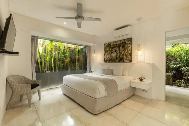 Villa, 3 Yatak Odası, Havuz Manzaralı