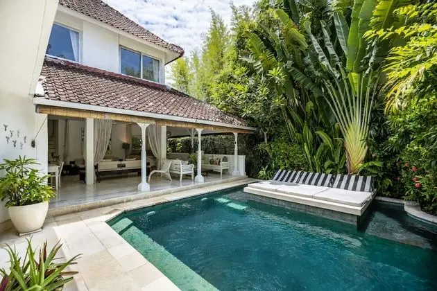 Villa, 3 Yatak Odası, Havuz Manzaralı