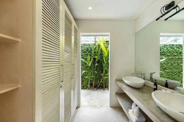 Villa, 3 Yatak Odası, Havuz Manzaralı