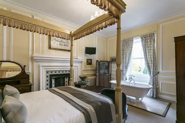 Luxury Tek Büyük Yataklı Oda