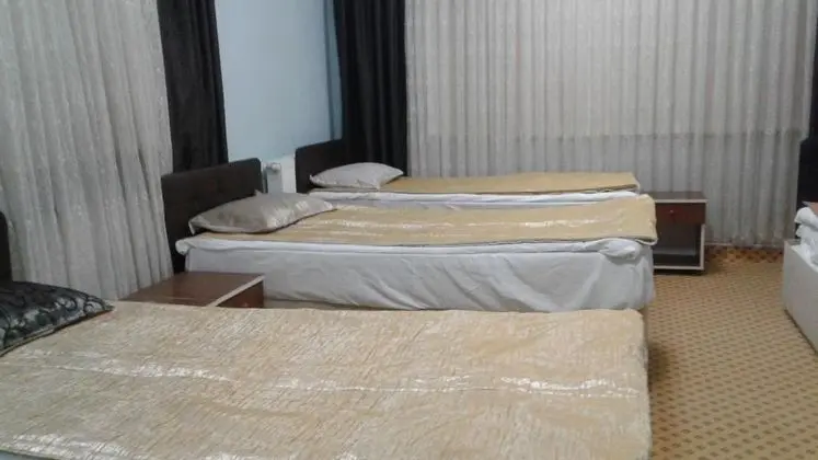 Aile Odası, Kara Manzaralı