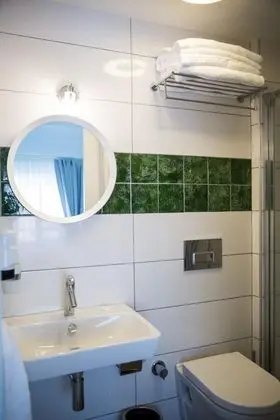 Çift Kişilik,Sokak Manzaralı