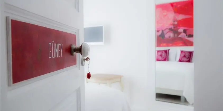 Standard Tek Büyük Yataklı Oda, Balkon, Deniz Manzaralı (güney) - Oda Kahvaltı