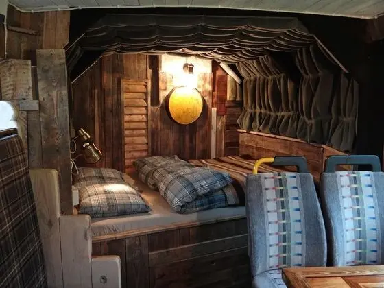 Standard Kulübe, Ortak Banyo