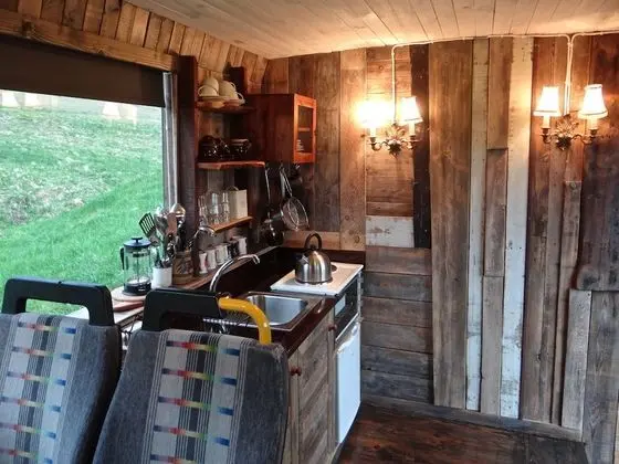 Standard Kulübe, Ortak Banyo