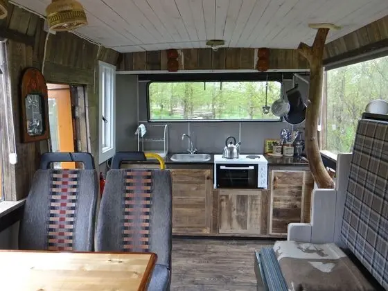 Standard Kulübe, Ortak Banyo