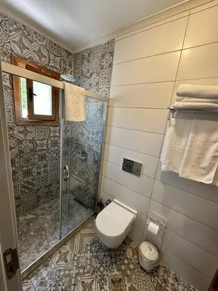 Aile Suiti, Bahçe Manzaralı