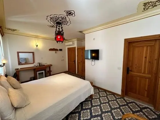 Standart Oda, Bahçe Manzaralı, Ortak Teraslı