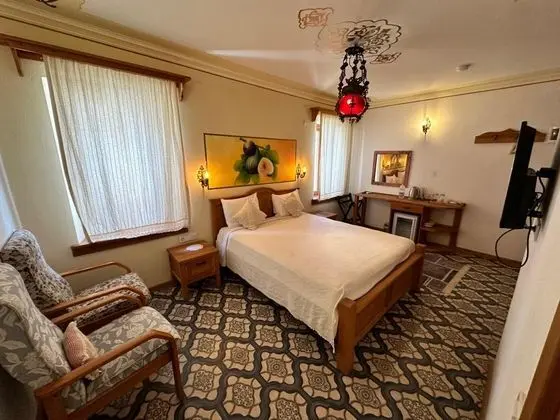 Standart Oda, Bahçe Manzaralı, Ortak Teraslı