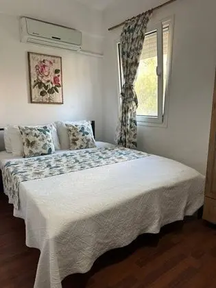 Çift Kişilik, Bahçe Manzaralı