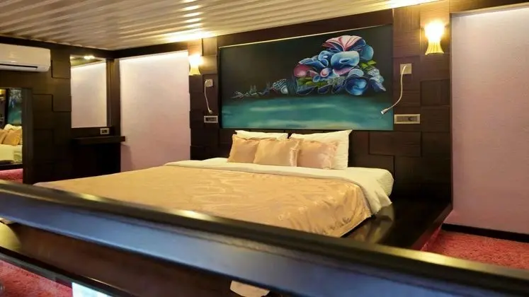 Suite, Havuz Manzaralı