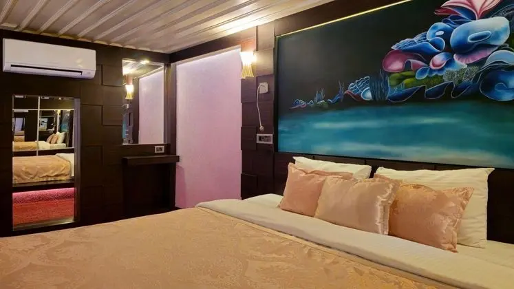 Suite, Havuz Manzaralı