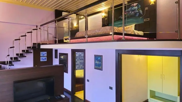 Suite, Havuz Manzaralı