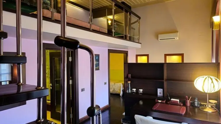 Suite, Havuz Manzaralı