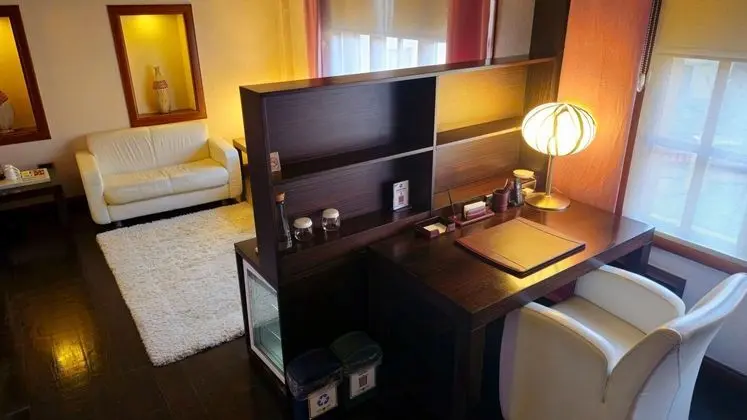 Suite, Havuz Manzaralı