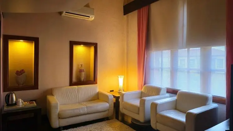 Suite, Havuz Manzaralı