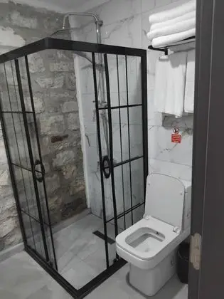 Aile Odası, Bahçe veya Sokak Manzaralı, 1. Kat