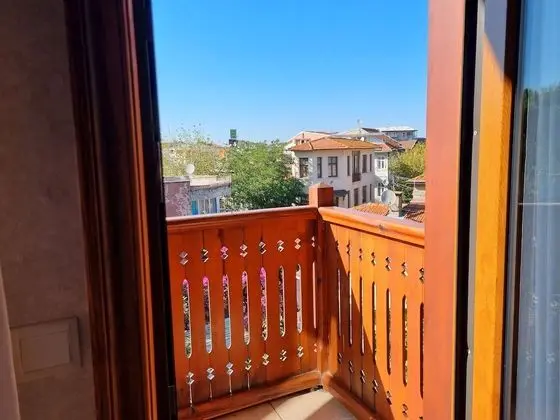 Tek Büyük Yataklı Oda, Balkon