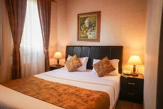 Standart Oda, Şehir Manzaralı