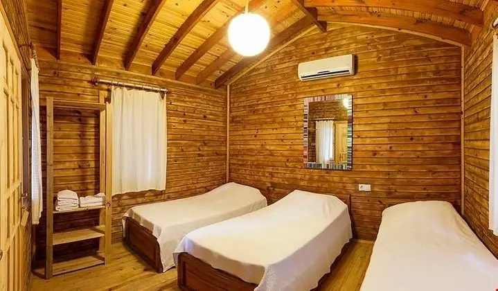 Bungalow , Bahçe Manzarali