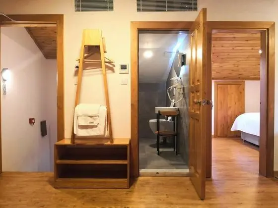 Çatı Katı Suit Oda, Koridor Manzaralı, Balkonsuz
