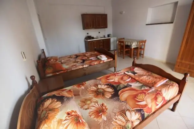 Stüdyo, Bahçe Manzaralı