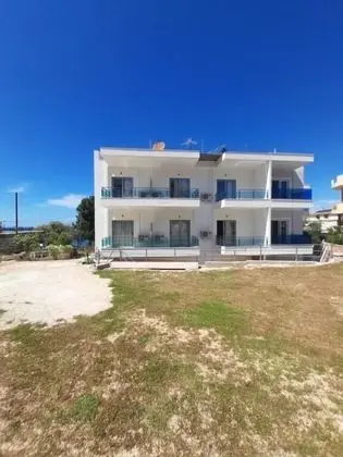 Stüdyo, Bahçe Manzaralı