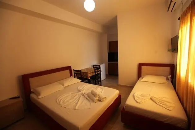 Üç Kişilik Oda