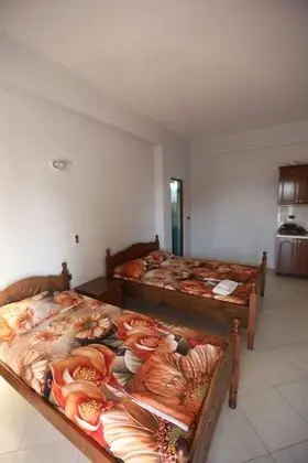 Üç Kişilik Oda