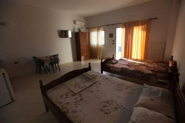 Üç Kişilik Oda