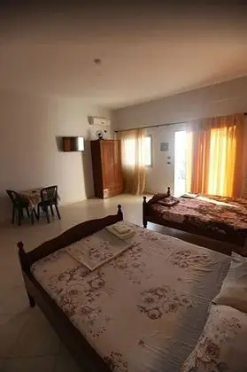 Üç Kişilik Oda
