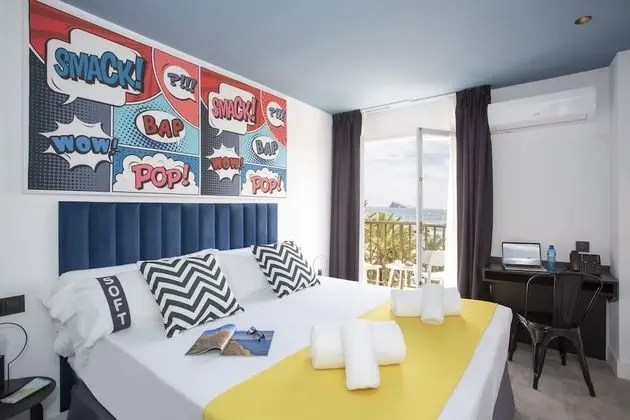 Deluxe Tek Büyük Yataklı Oda, Teras, Deniz Manzaralı