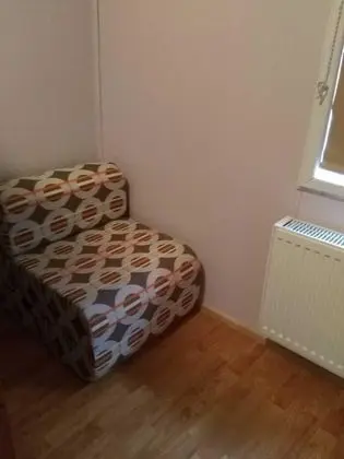 Ev