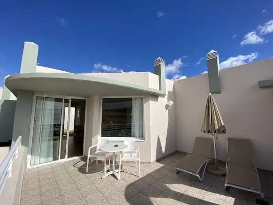 Junior Süit, Deniz Manzaralı (2 adults + 2 children)