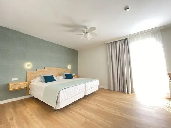 Süit, 2 Yatak Odası, Deniz Manzaralı (4 adults + 2 children)