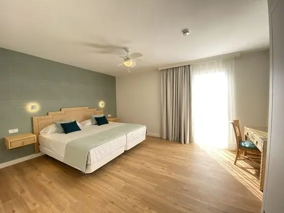 Süit, 2 Yatak Odası, Deniz Manzaralı (4 adults + 2 children)