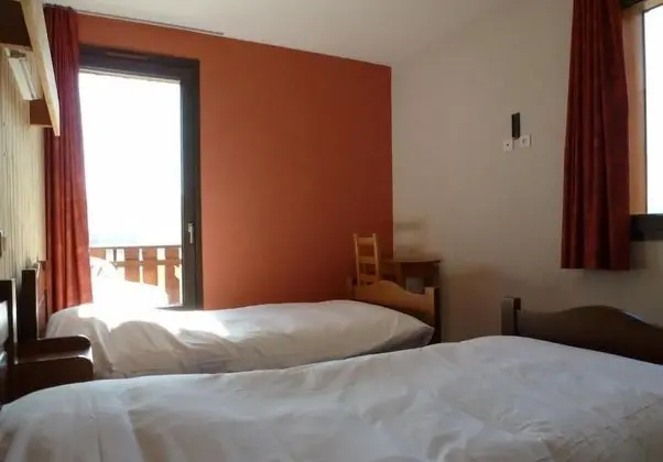 Economy Tek Büyük veya İki Ayrı Yataklı Oda