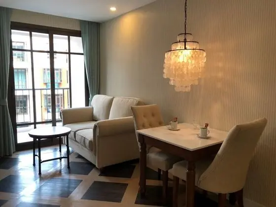 1-Bedroom Condo with Pool View